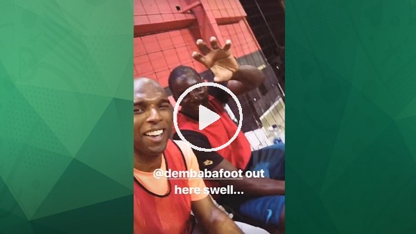 Ryan Babel ve Demba Ba'dan Kartal pozu