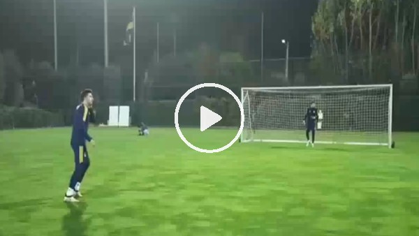 Ozan Tufan antrenmanda coşturdu!