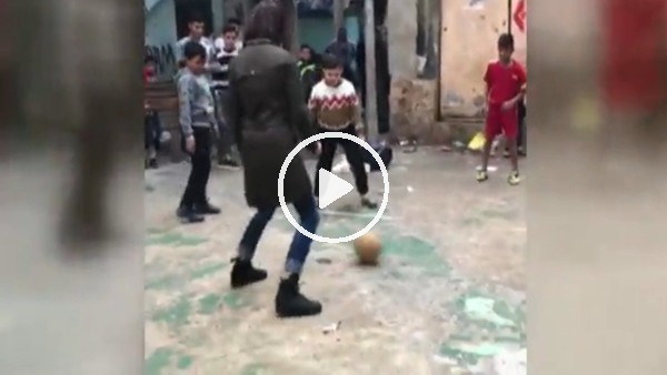 Nina Moric futbol oynarsa!