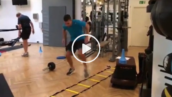 Podolski'ye tatil yok!