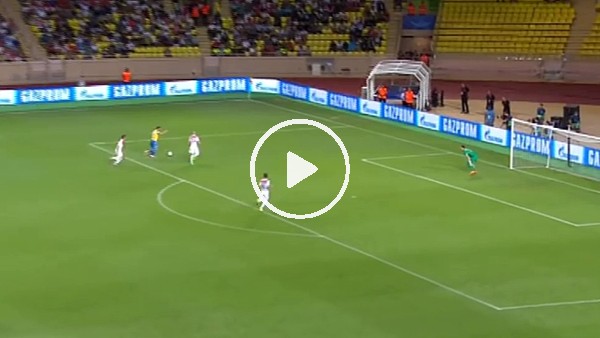 Negredo'dan enfes aşırtma golü!