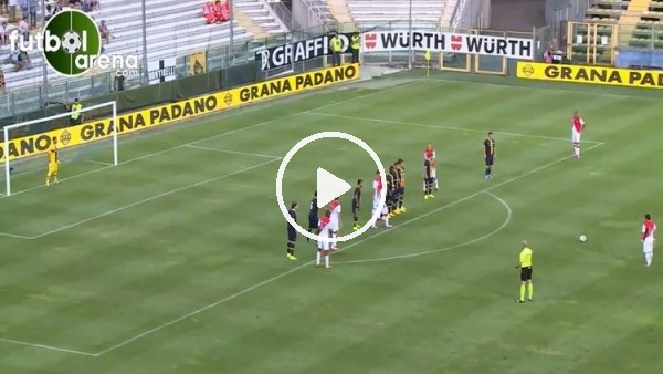 Fenerbahçe'ye yazılan Moutinho'dan müthiş frikik golü