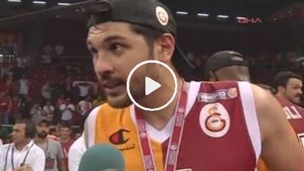 Cenk Akyol'un unutulmaz protestosu