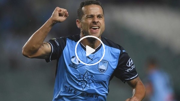 Eski Beşiktaşlı Bobo hat-trick yaptı!