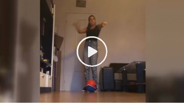 Lisa Zimouche hız kesmiyor!