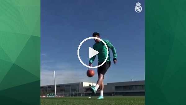 Ramos için top fark etmez!