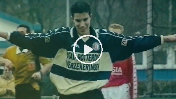 Feyenoord, Van Persie transferini böyle açıkladı