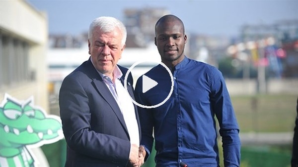 Moussa Sow, Bursaspor'a imzayı attı