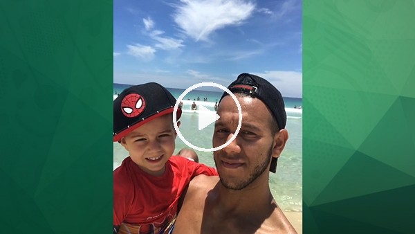 Josef tatil için ülkesi Brezilya'da!