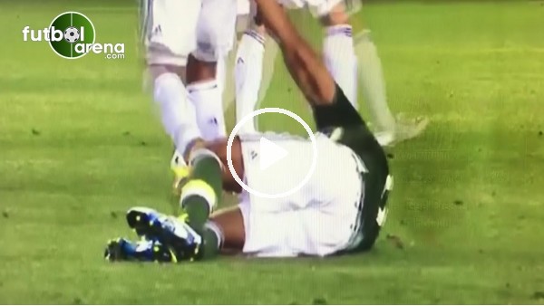 Nigel De Jong'dan rakibine sert hareket! Saha karıştı