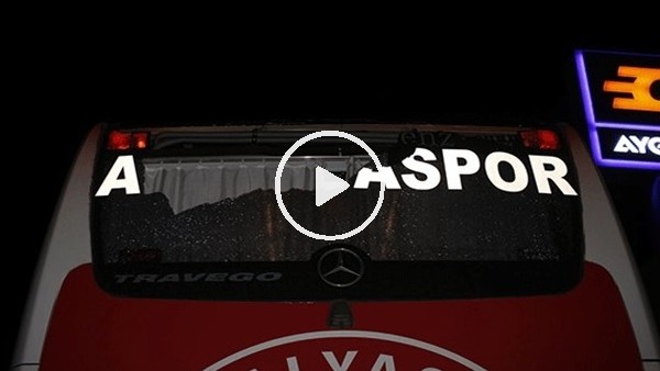 Antalyaspor takım otobüsüne saldırdılar