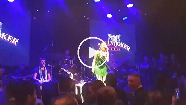 Yıldız Tilbe'den Bursasporlu taraftarlara üçlü!