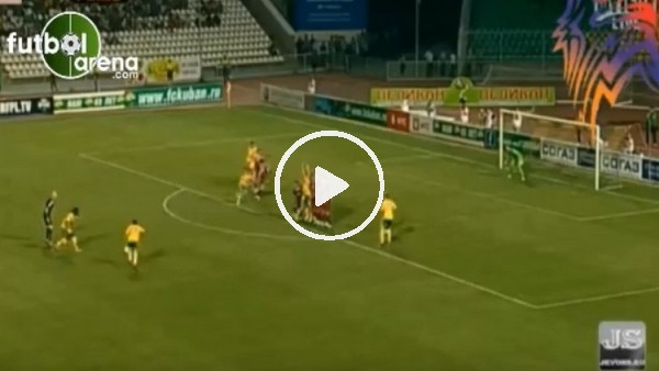 Aras Özbiliz'den muhteşem frikik golü