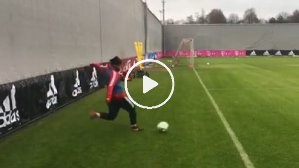 Vidal'den rabona şov!