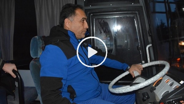 Sahada hoca, otobüste kaptan!