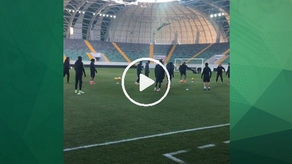 Akhisarspor yeni stadında ilk idmanını yaptı