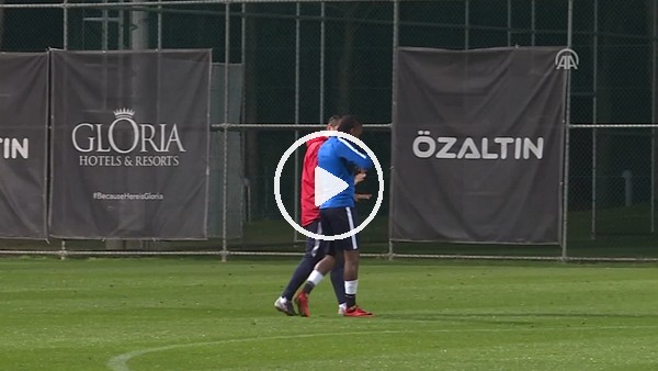 Trabzonspor'da Rodallega idmanı yarım bıraktı