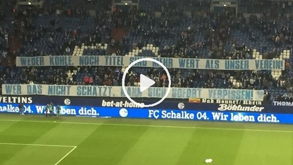 Bayern Münih ile anlaşan Leon Goretzka için küfürlü pankart