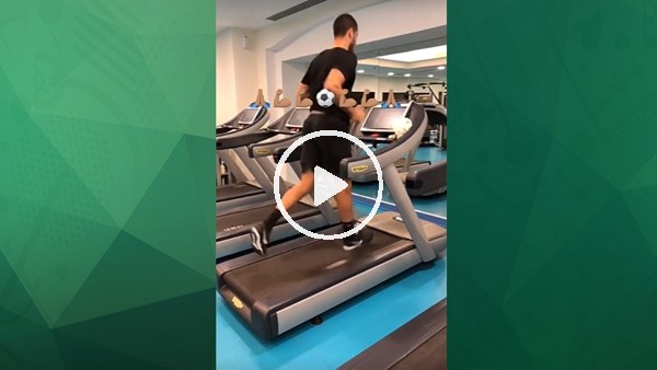 Eren Derdiyok tatilde boş durmuyor