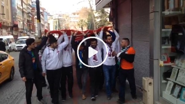 Rizespor ve Elazığspor taraftarından Mehmetçiğe destek yütüyüşü