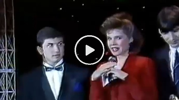  Tanju Çolak'ın Altın Ayakkabı Ödül Töreni'nde sunucuyla yaşadığı komik diyalog