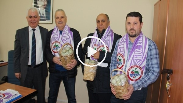 Şampiyonluk kampanyasına 3 sepet yumurta desteği verdiler