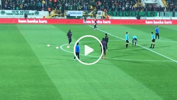 Akhisar'da Gomis'e yoğun sevgi!