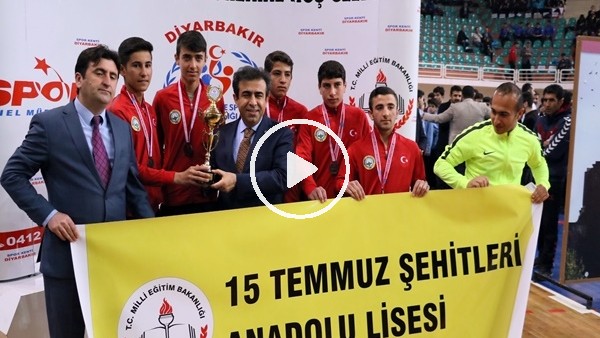 Diyarbakır'da dereceye giren bin 172 sporcuya ödülleri verildi