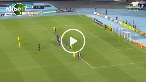 Diego Ribas frikikten fena astı!