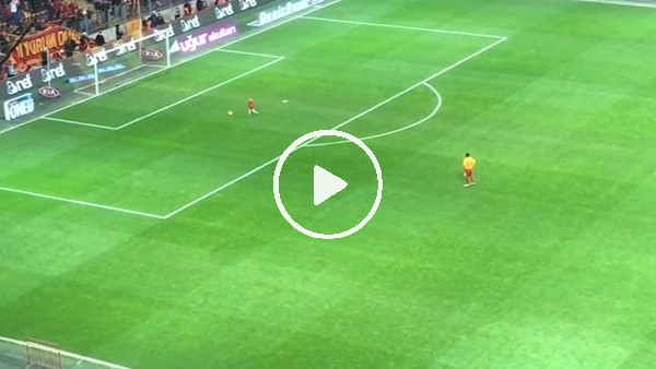 Belhanda'nın minik oğlu tribünleri coşturdu