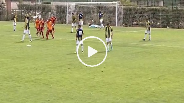 Galatasaraylı Barış Zeren'in Fenerbahçe'ye attığı gol