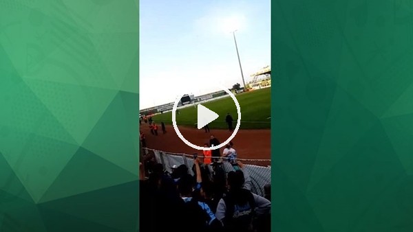 Adana Demirspor taraftarı futbolcusuna sahip çıktı