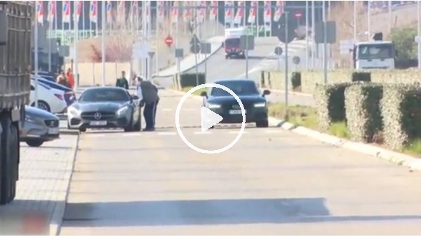 Real Madrid'li futbolcuların önünü kestiler!