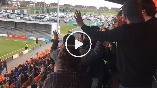 Oxford'lu taraftarlar üçlü çekmeyi öğrendi