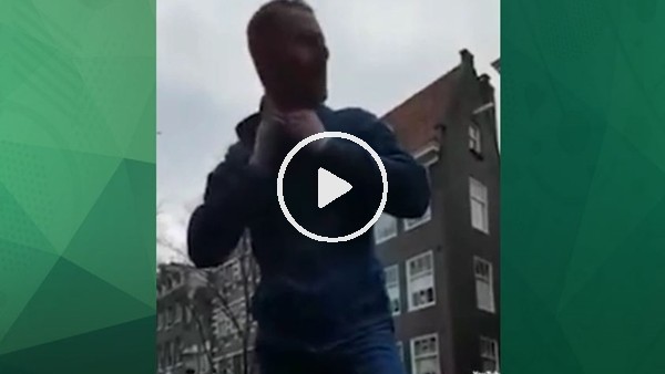 Alkollü İngiliz taraftarı kendini suya attı