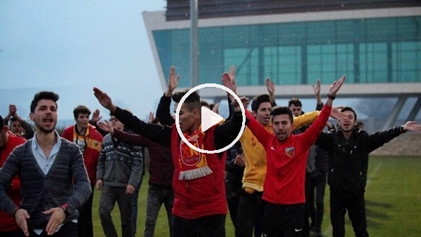 Kayserispor taraftarından takıma moral