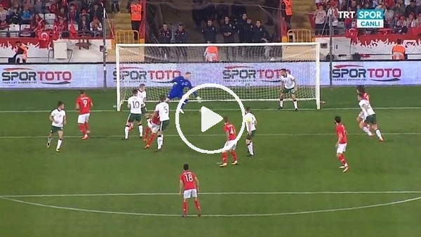 Mehmet Topal'ın İrlanda Cumhuriyeti'ne attığı gol