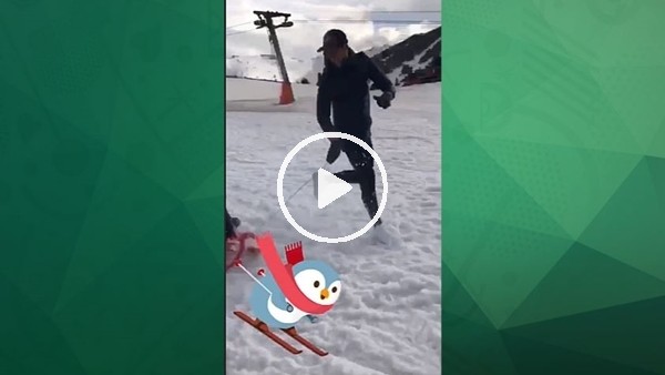 Josef de Souza ailesi ve çocuklarıyla kar tatilinde