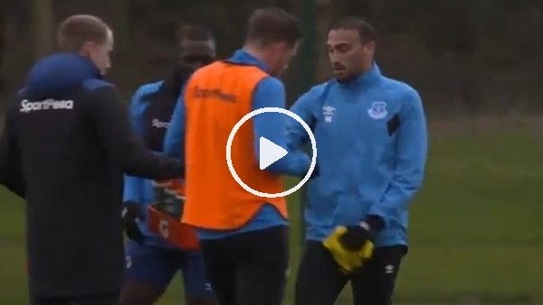 Cenk Tosun antrenmanda motive oluyor