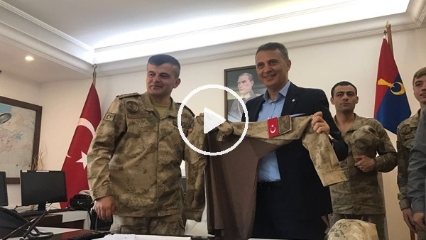 Fikret Orman ve futbolculardan Mehmetçiklerimize moral ziyareti