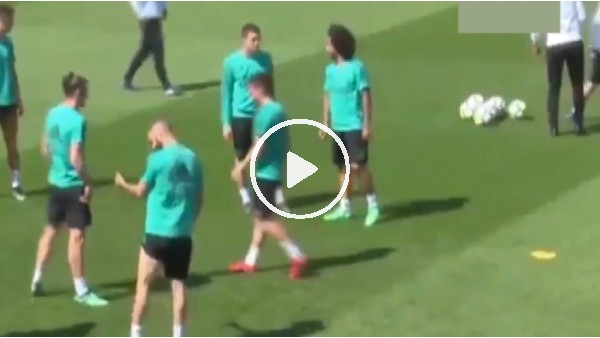 Marcelo topu görmeden kontrol etti