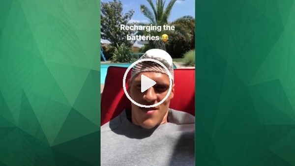 Kafasına 10 dikiş atılan Skrtel'in keyfi yerinde!