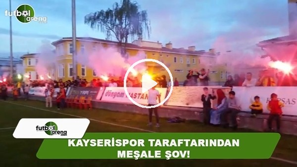 Kayserispor taraftarından meşale şov
