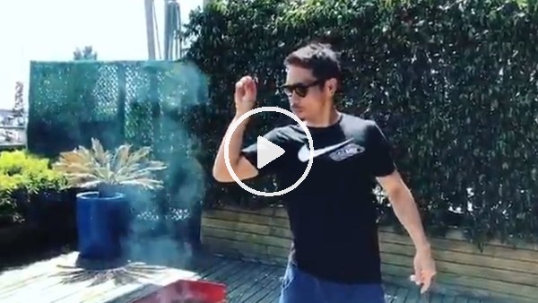 Nagatomo'dan Nusret taklidi 