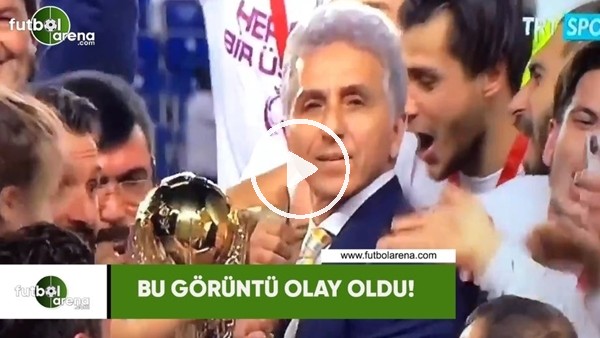 TFF yetkilisi Ali Düşmez'in bu görüntüsü olay oldu