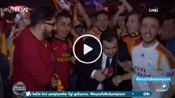 Galatasaraylı taraftarlar Beyaz TV muhabirine zor anlar yaşattı