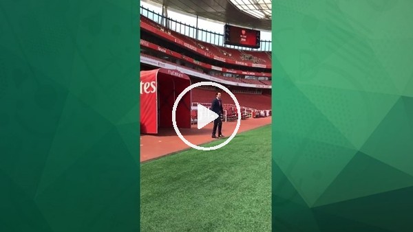 Unai Emery, Emirates çimlerine ayak bastı