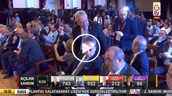 Mustafa Cengiz ve Abdurrahim Albayrak oy sayımını takip ediyor