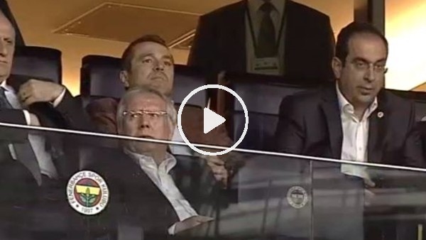 Fenerbahçe Başkanı Aziz Yıldırım tribünde yerini aldı