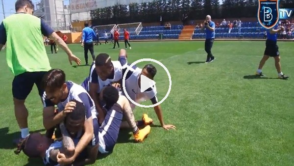 Başakşehirli futbolcuların keyfi yerinde!